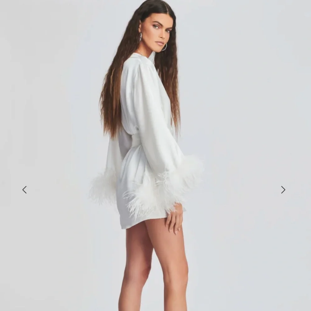 RetrofĂȘte Eva Feather Robe âą White âą Ostrich Feathers âą M âš - Picture 3 of 10